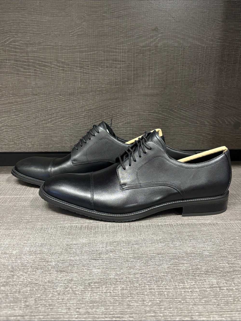 Men's Cole Haan Modern Essentials Cap Oxford (Black) - Size 10.5